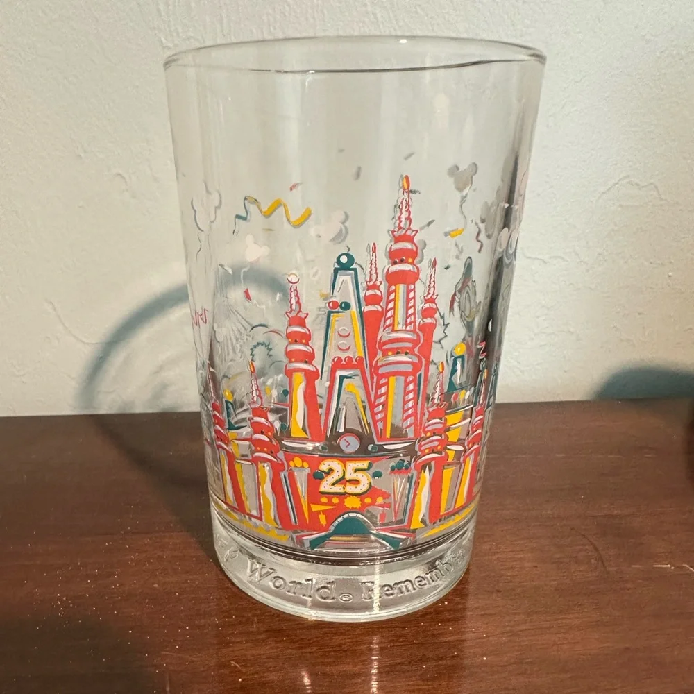 McDonalds 1996 Walt Disney World Remember The Magic 25th Anniversary Glass - Picture 1 of 5